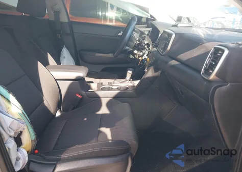 2020 Kia Sportage Lx z USA, uszkodzony, nr VIN KNDPM3AC4L7760067